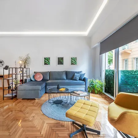 Apartment Spacious & Bright 2br In Hip Pangrati,